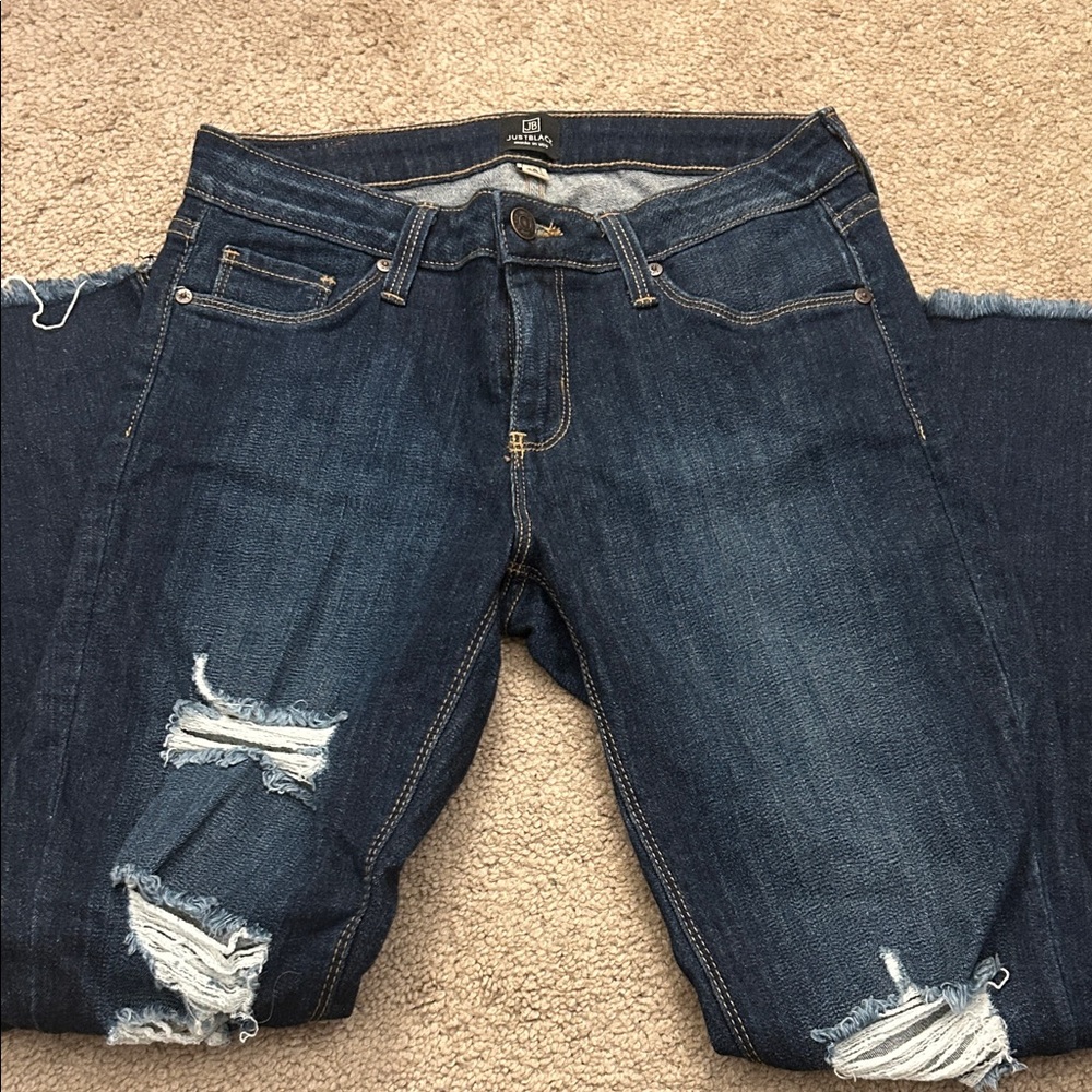 Dark Blue Jeans distressed